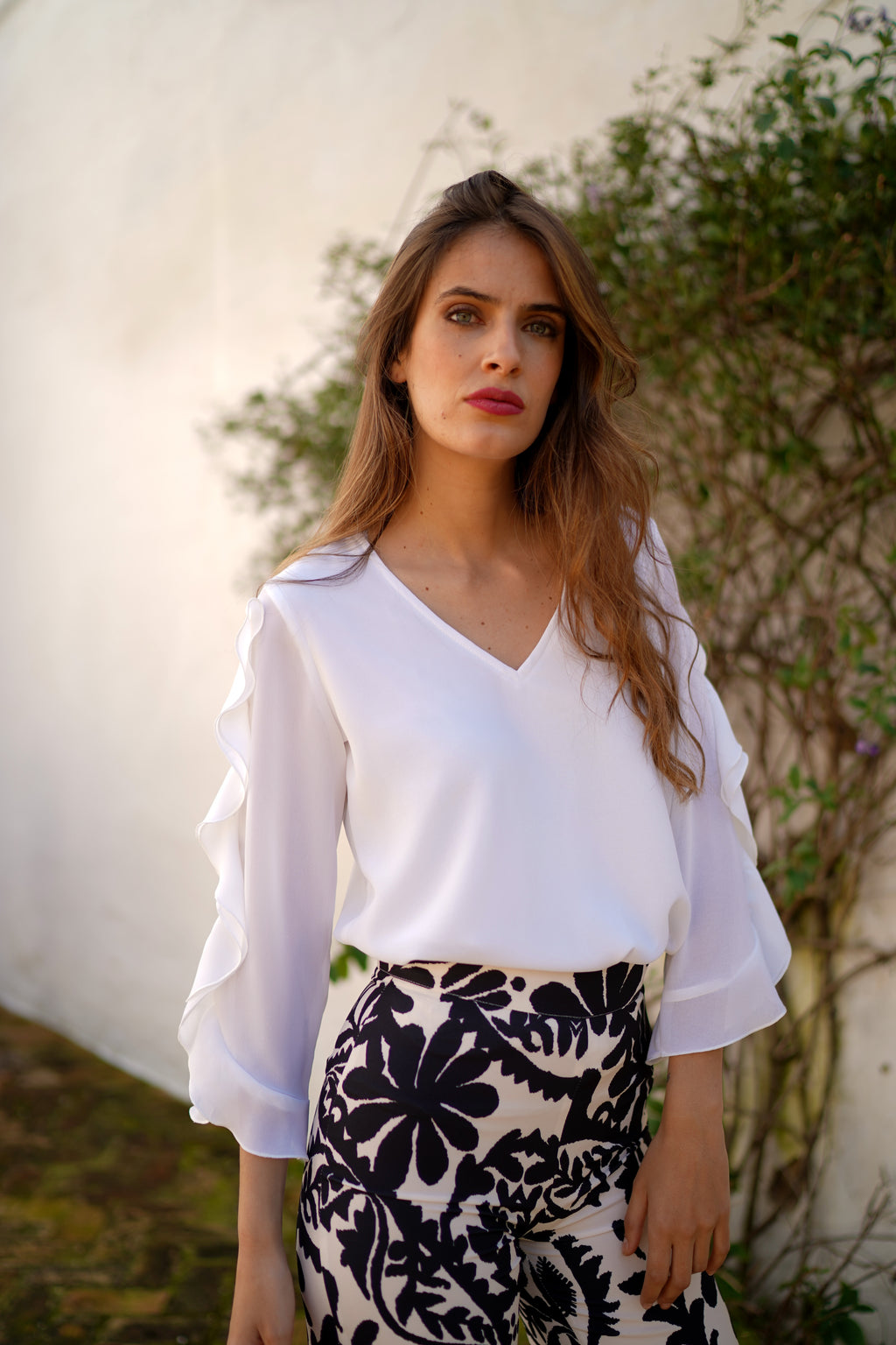 Blusa  mangas con volante lisa Blanco