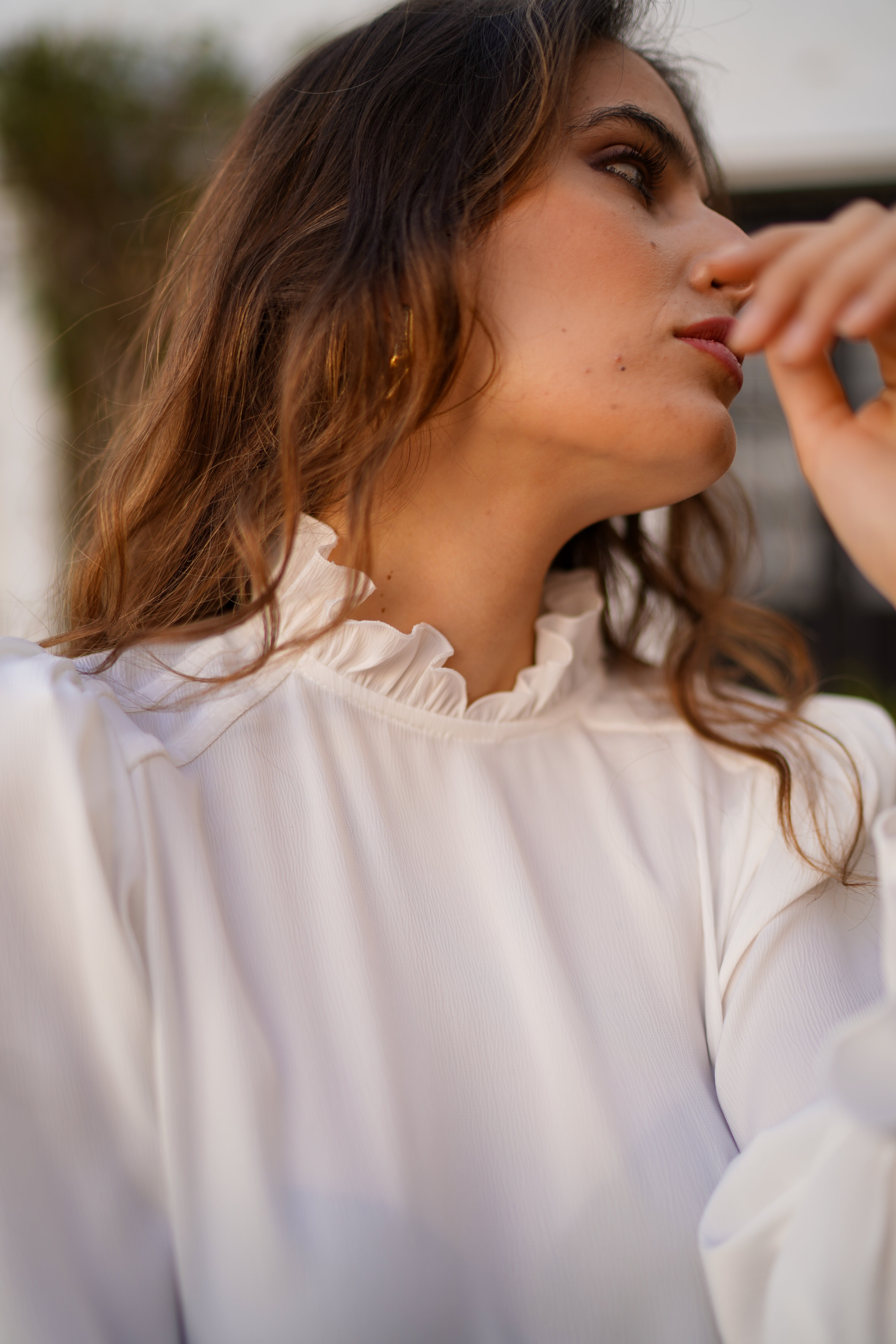 Blusa  cuello volantito cintas de terciopelo