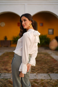 Blusa nudo cuello lisa