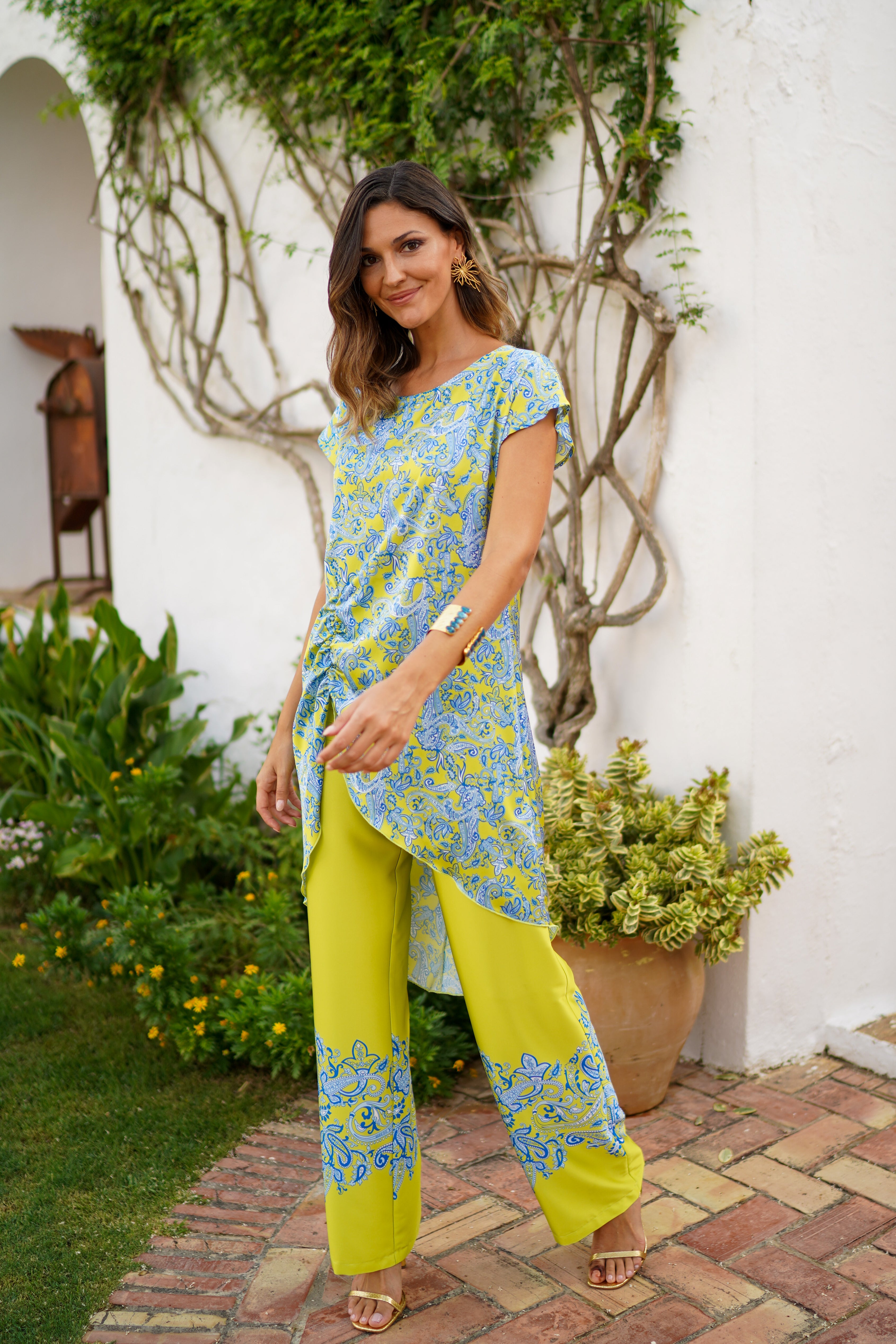 Conjunto estampado recogido