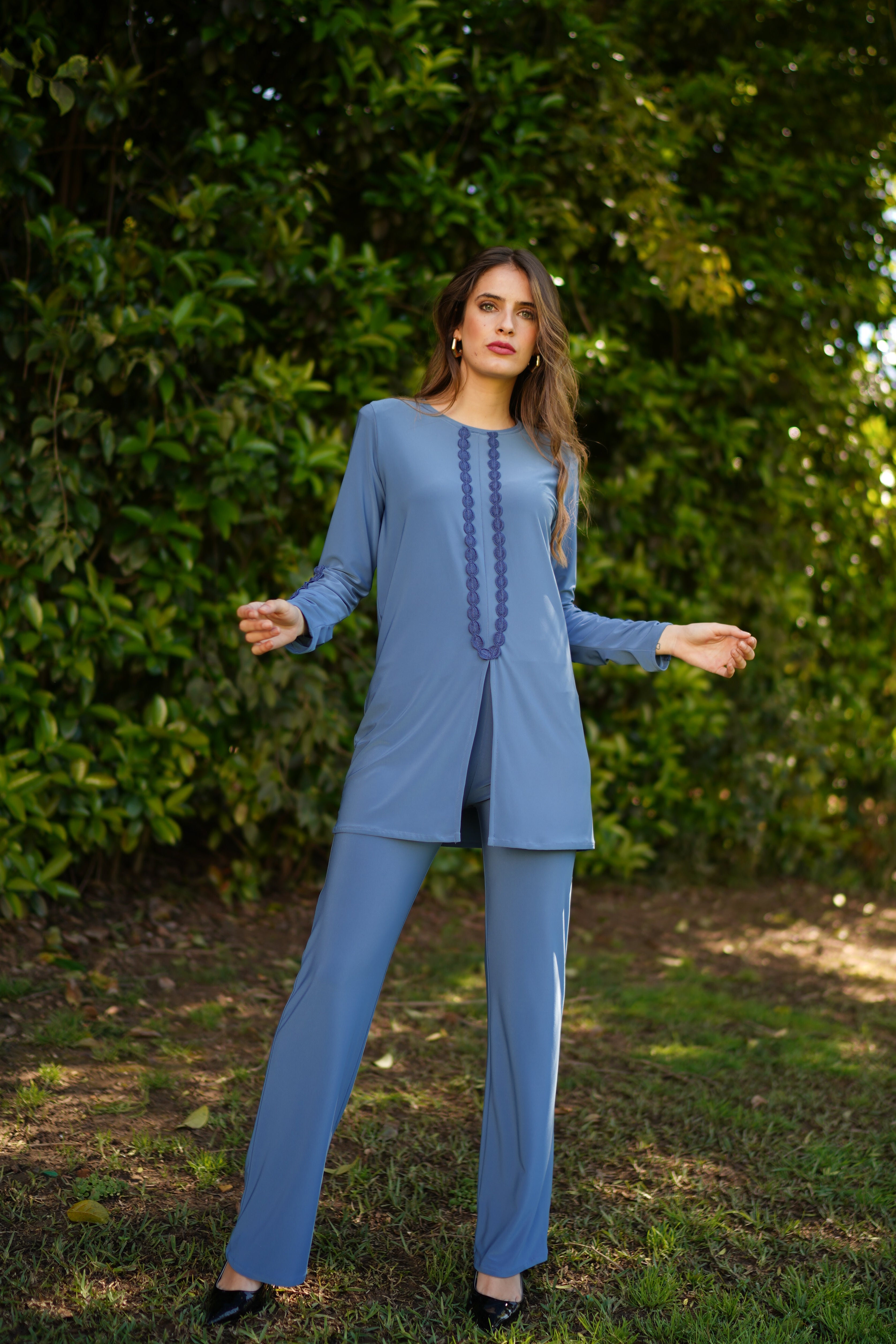 Conjunto con hondulina y pantalon liso