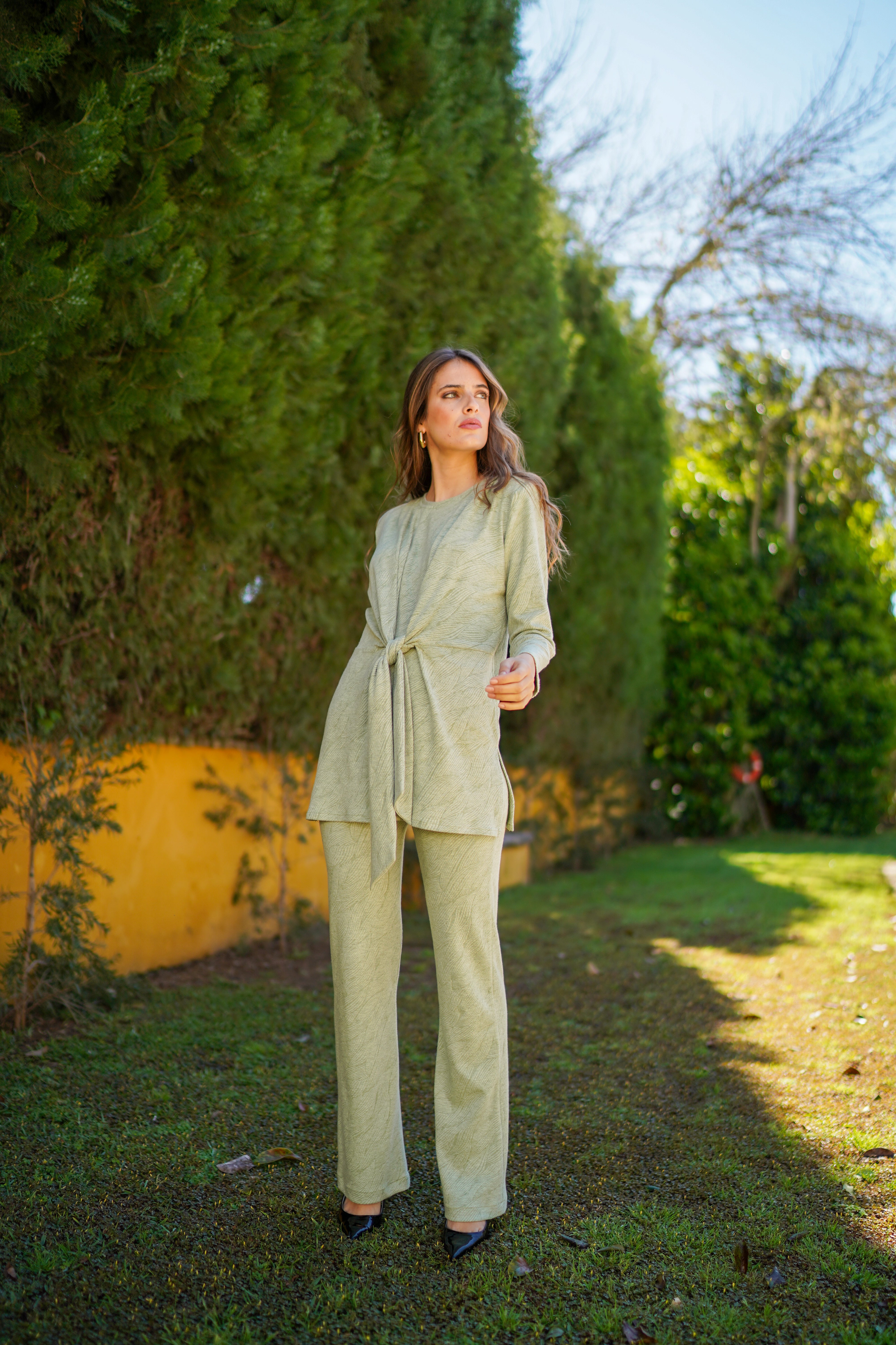 Conjunto bluson nudo y pantalon