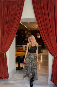 Falda punto picos Negro