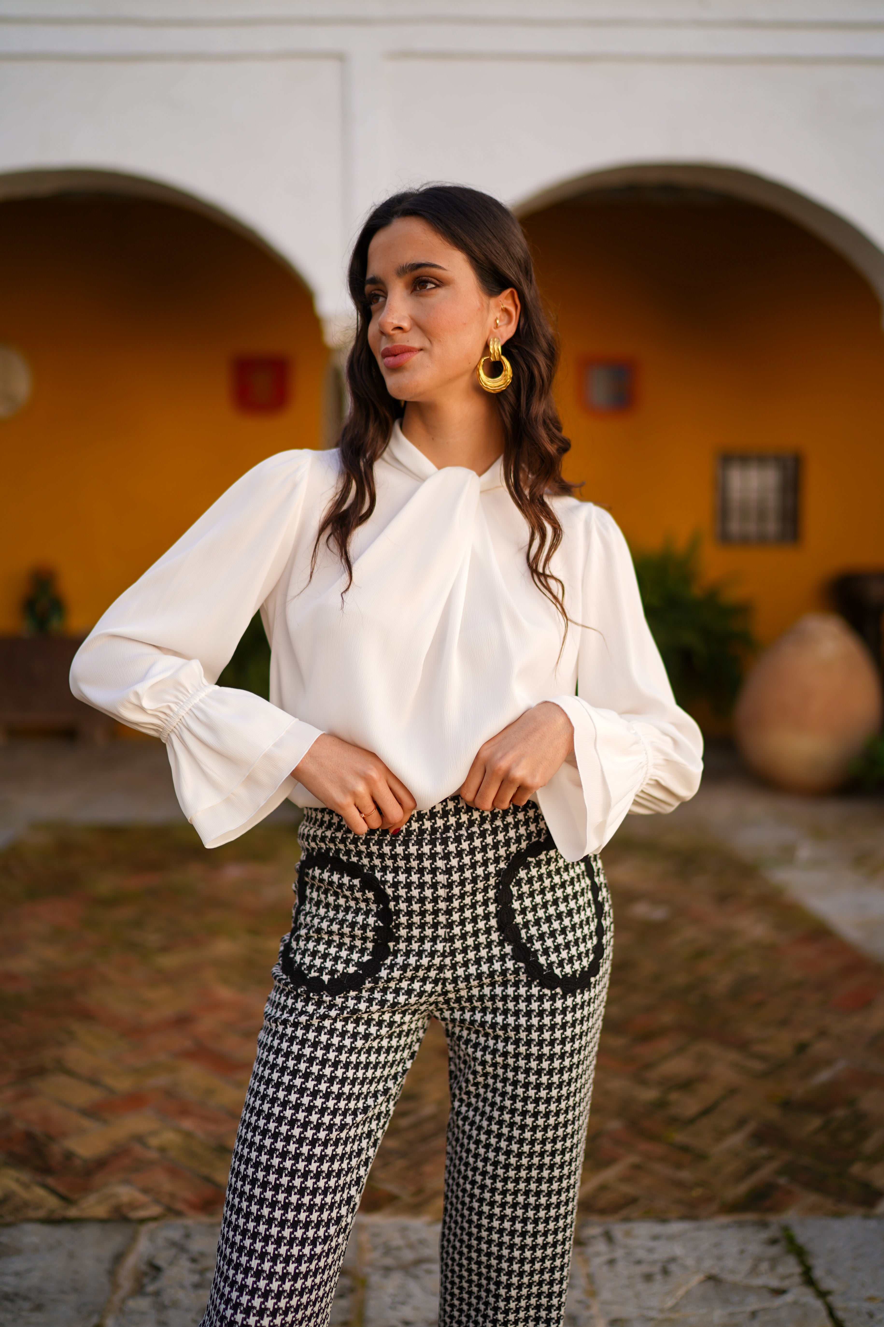 Pantalon bolsillos redondos estampado