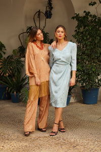 Vestido Brocado Con Recogido Aguamarina