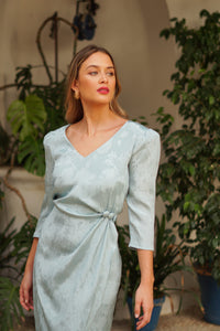 Vestido Brocado Con Recogido Aguamarina