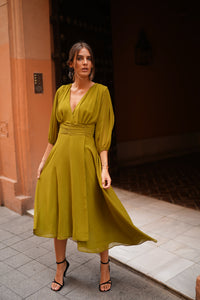 Vestido Manga Abertura Fajin Drapeado Aceite