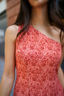 Vestido desigual volantes capas