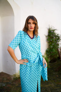 Vestido recogido lateral estampado