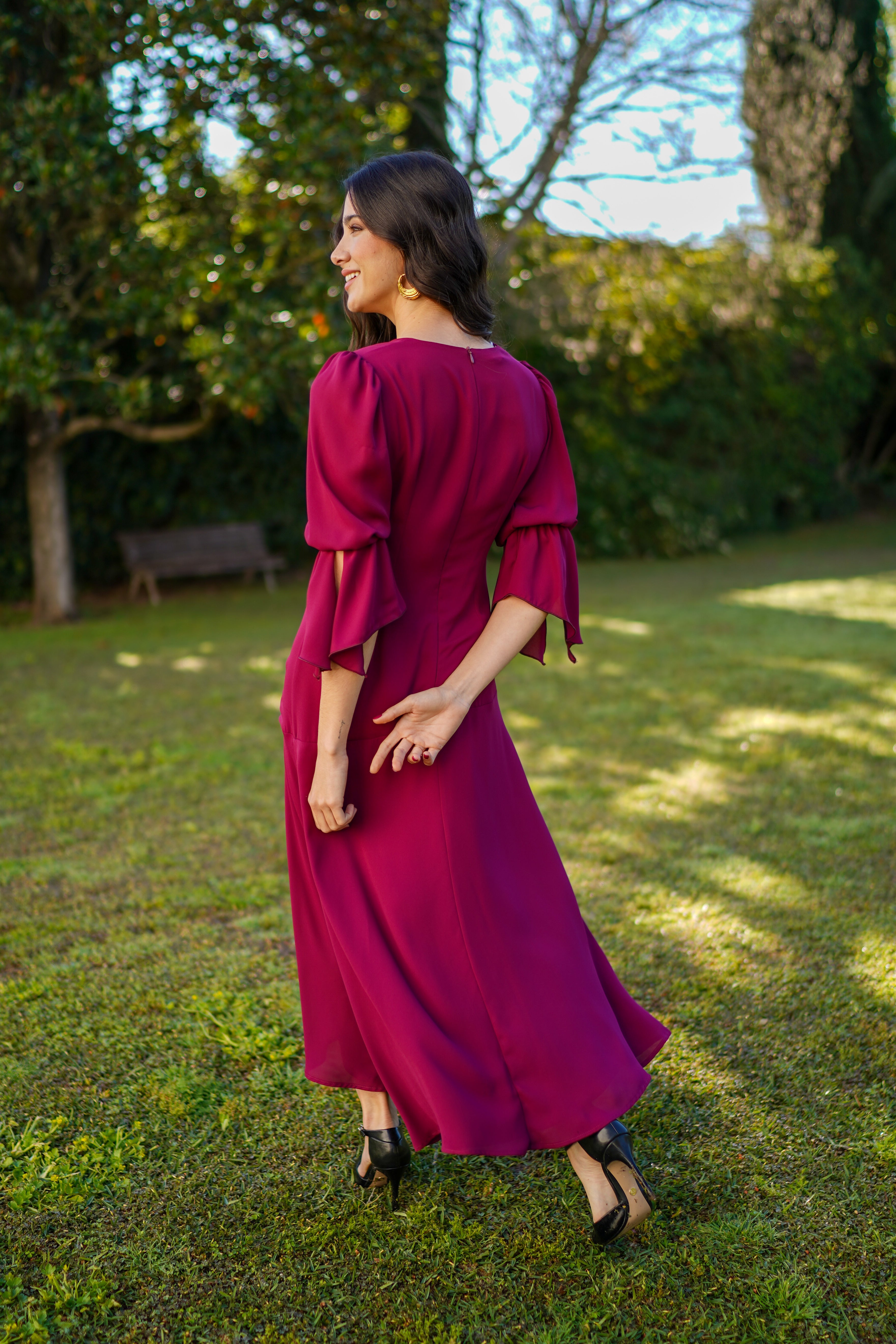Vestido mangas pico liso