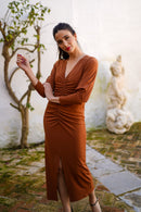 Vestido drapeado mangas globo liso