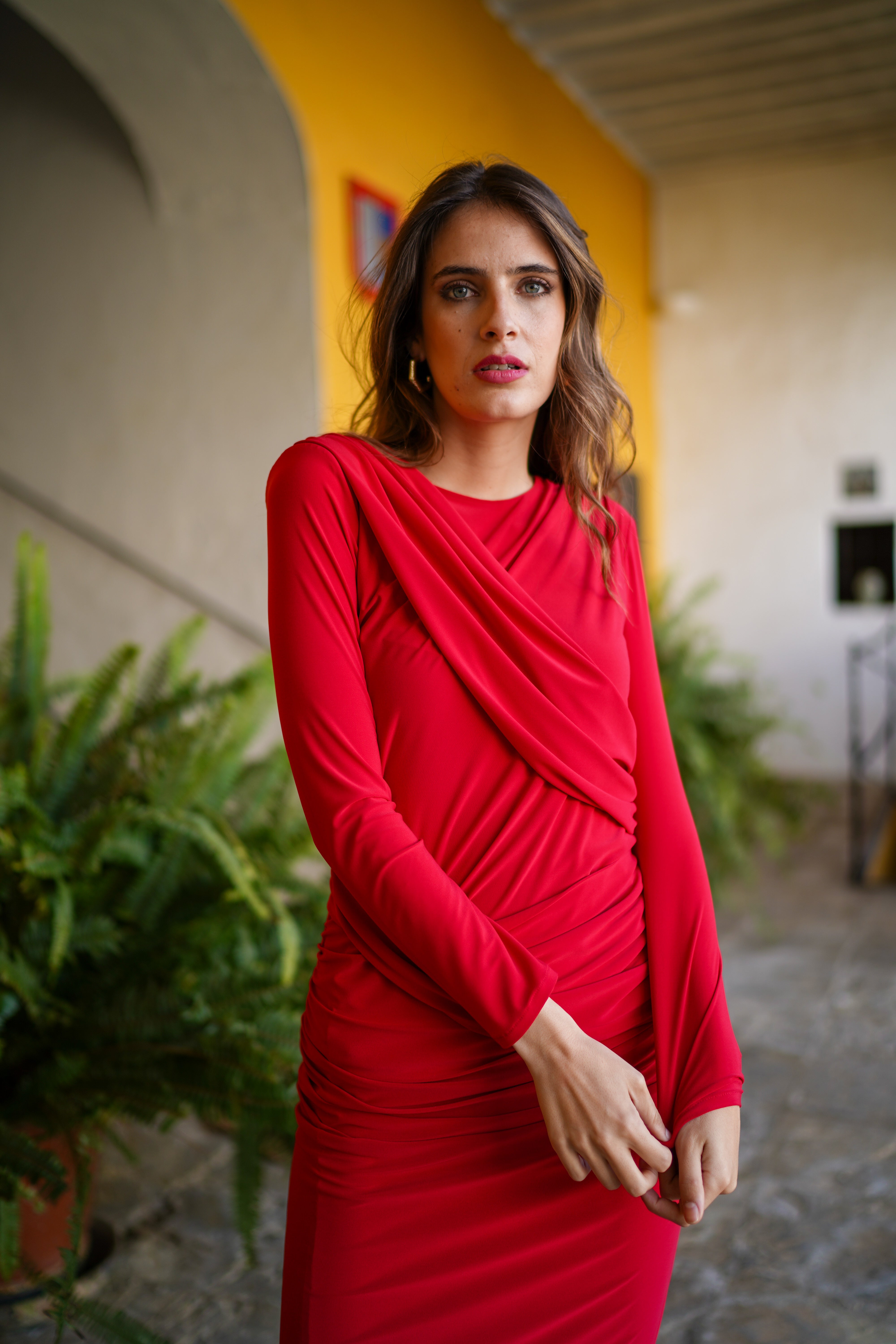 Vestido punto tiras drapeadas liso
