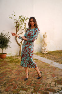 Vestido pliegues hebilla estampado