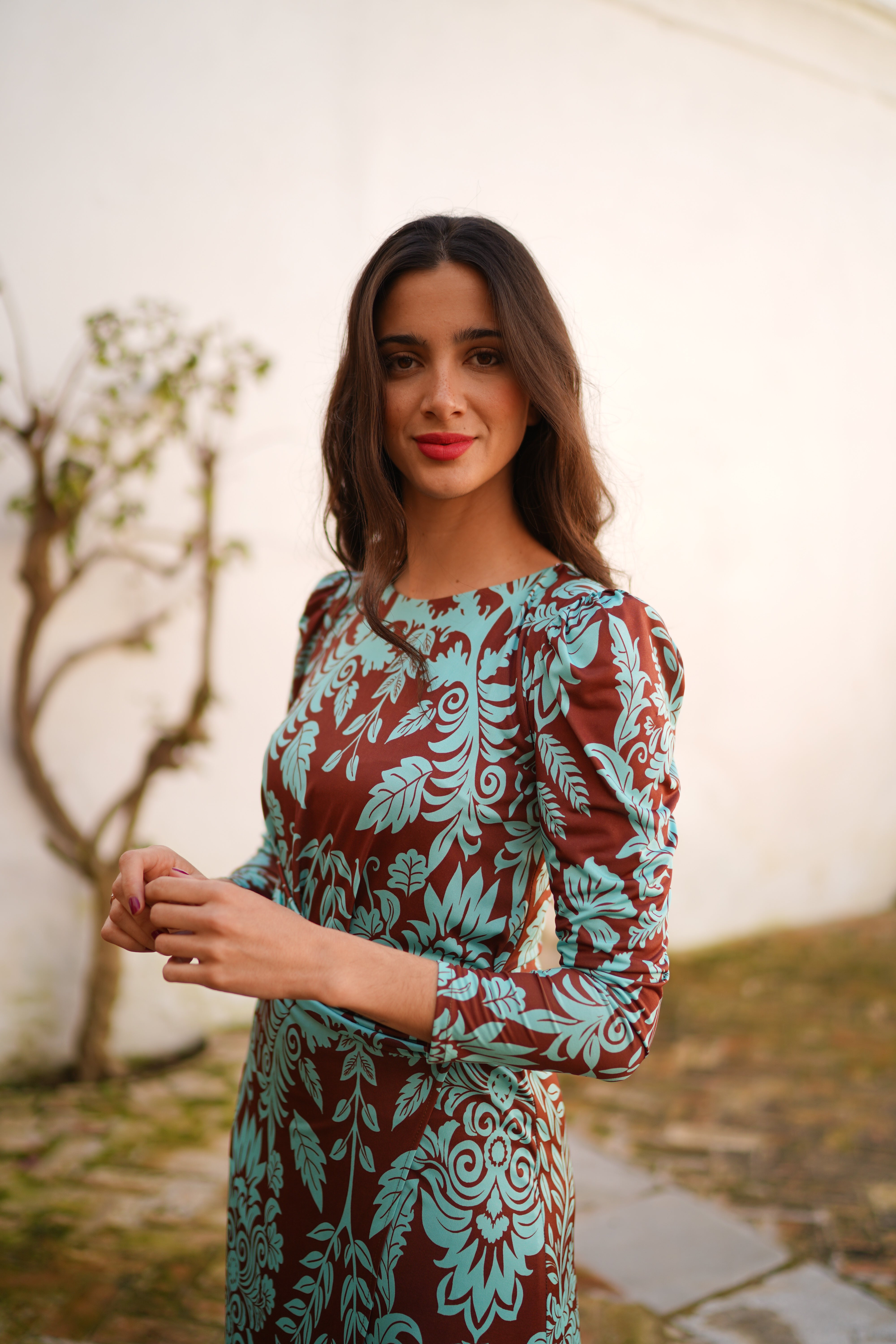 Vestido pliegues hebilla estampado