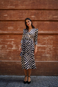 Vestido cruzado estampado Negro