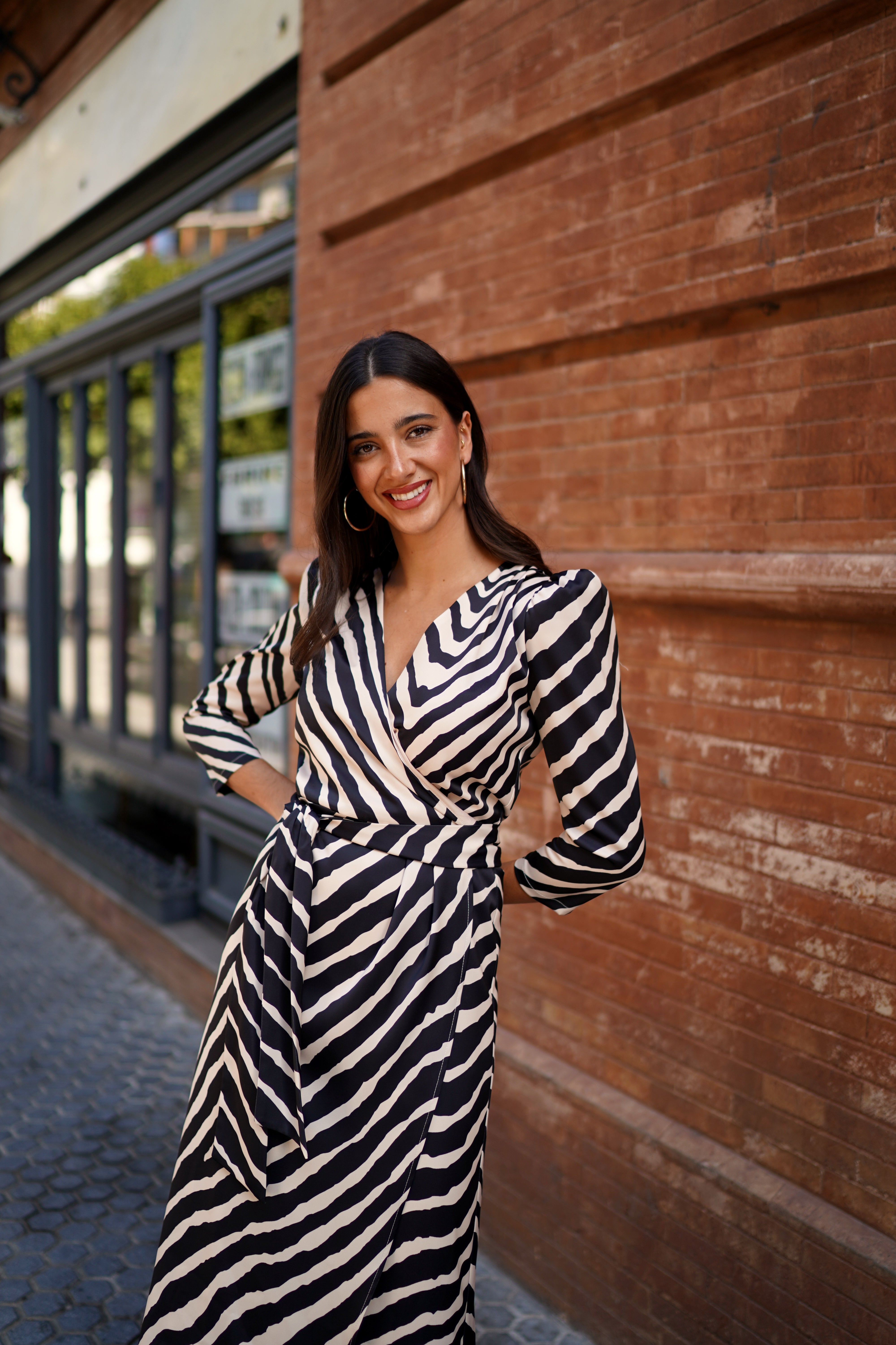 Vestido cruzado estampado Negro