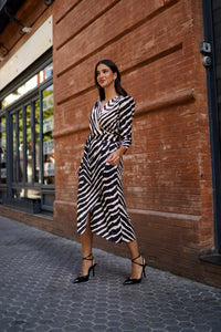 Vestido cruzado estampado Negro