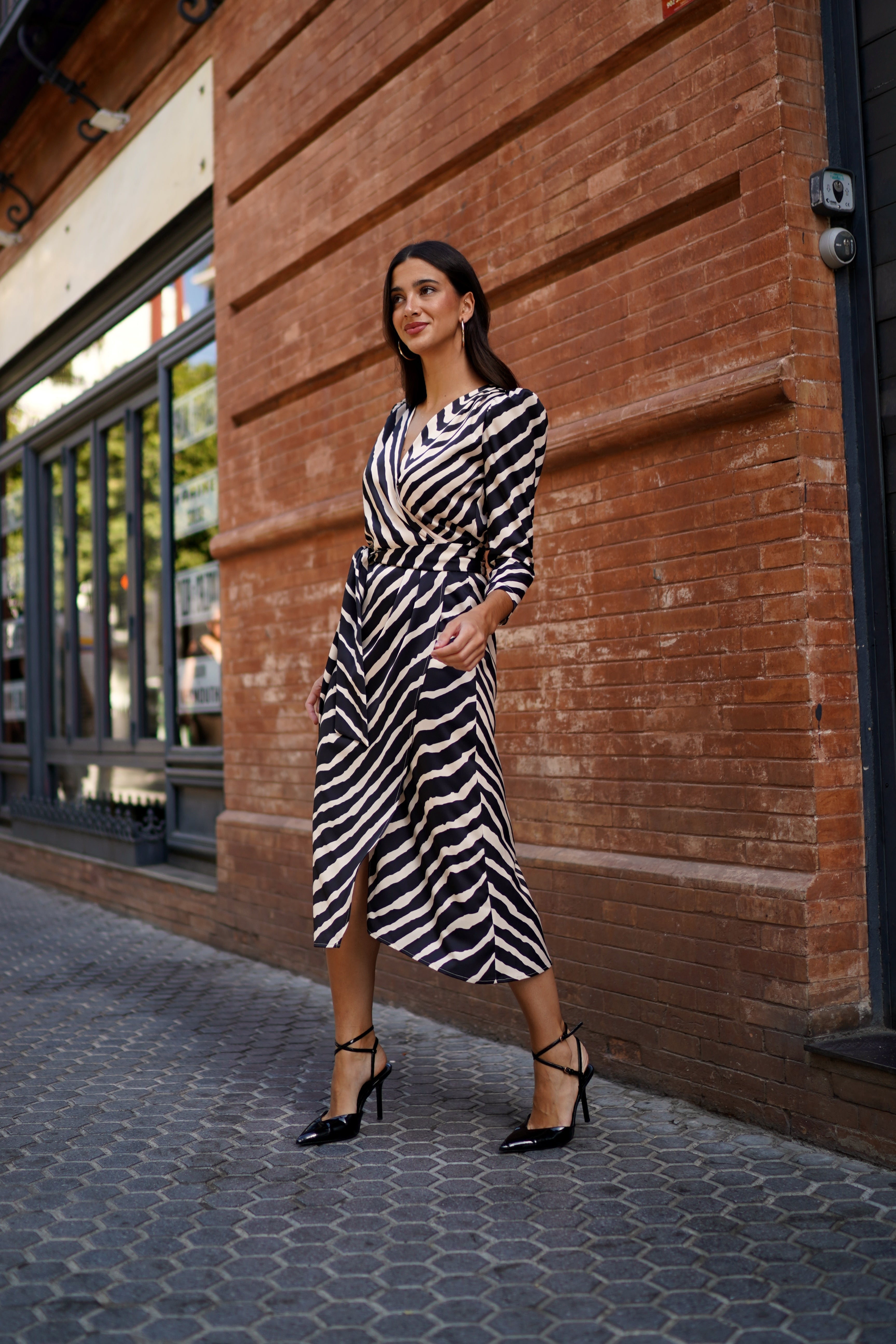 Vestido cruzado estampado Negro