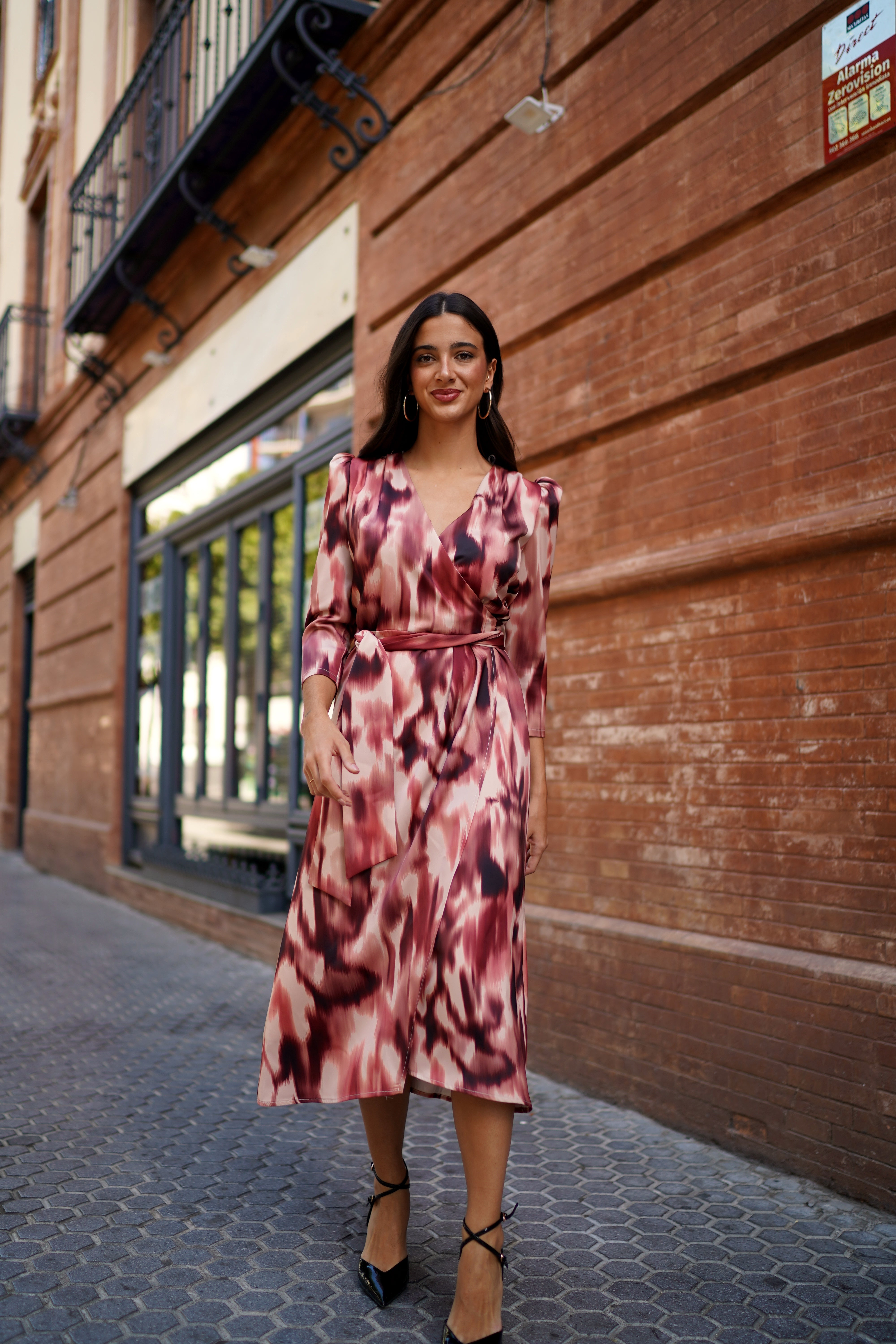 Vestido cruzado estampado Marrón
