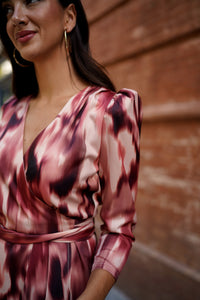 Vestido cruzado estampado Marrón