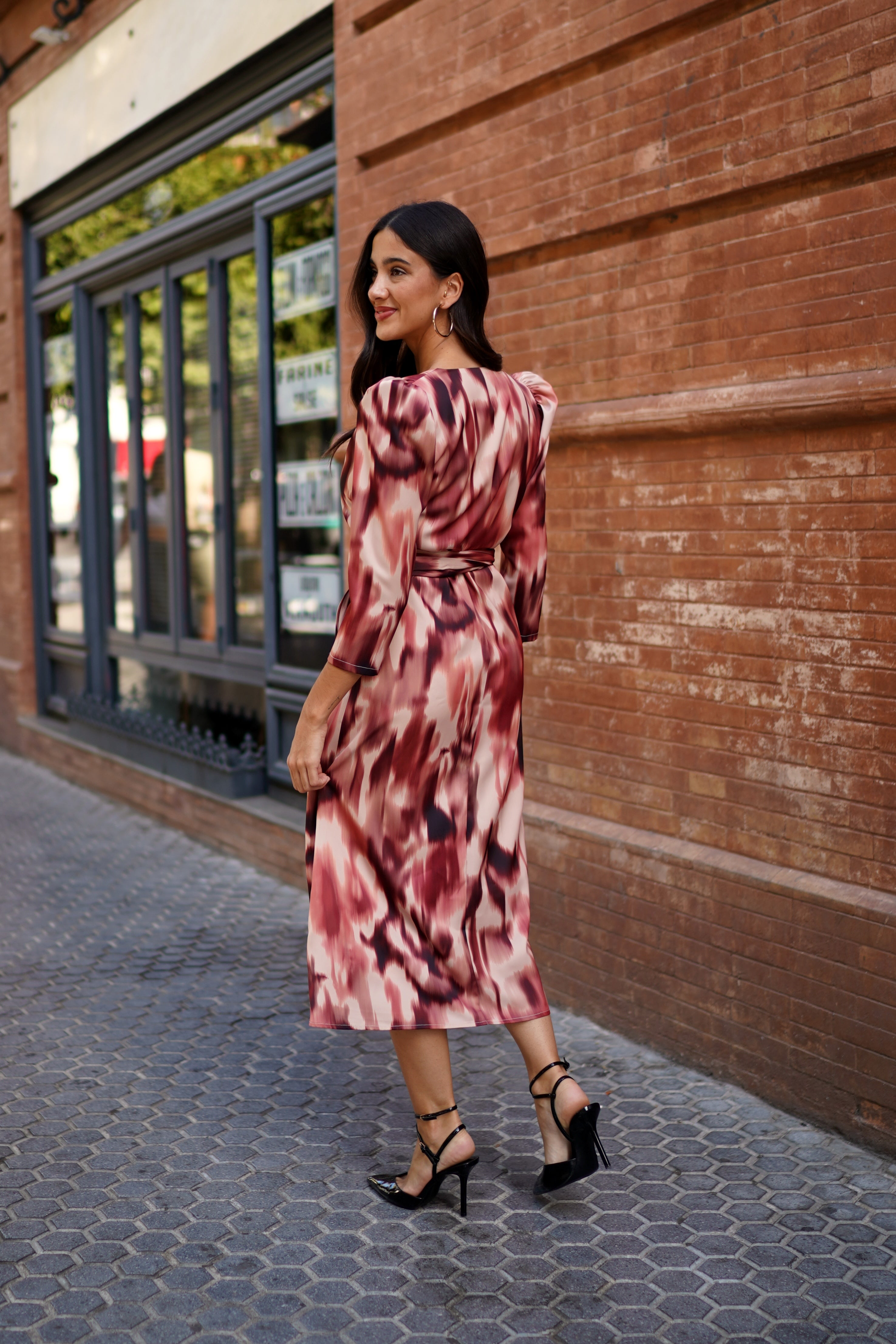 Vestido cruzado estampado Marrón