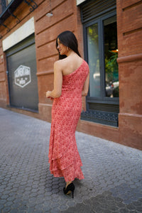 Vestido desigual volantes capas